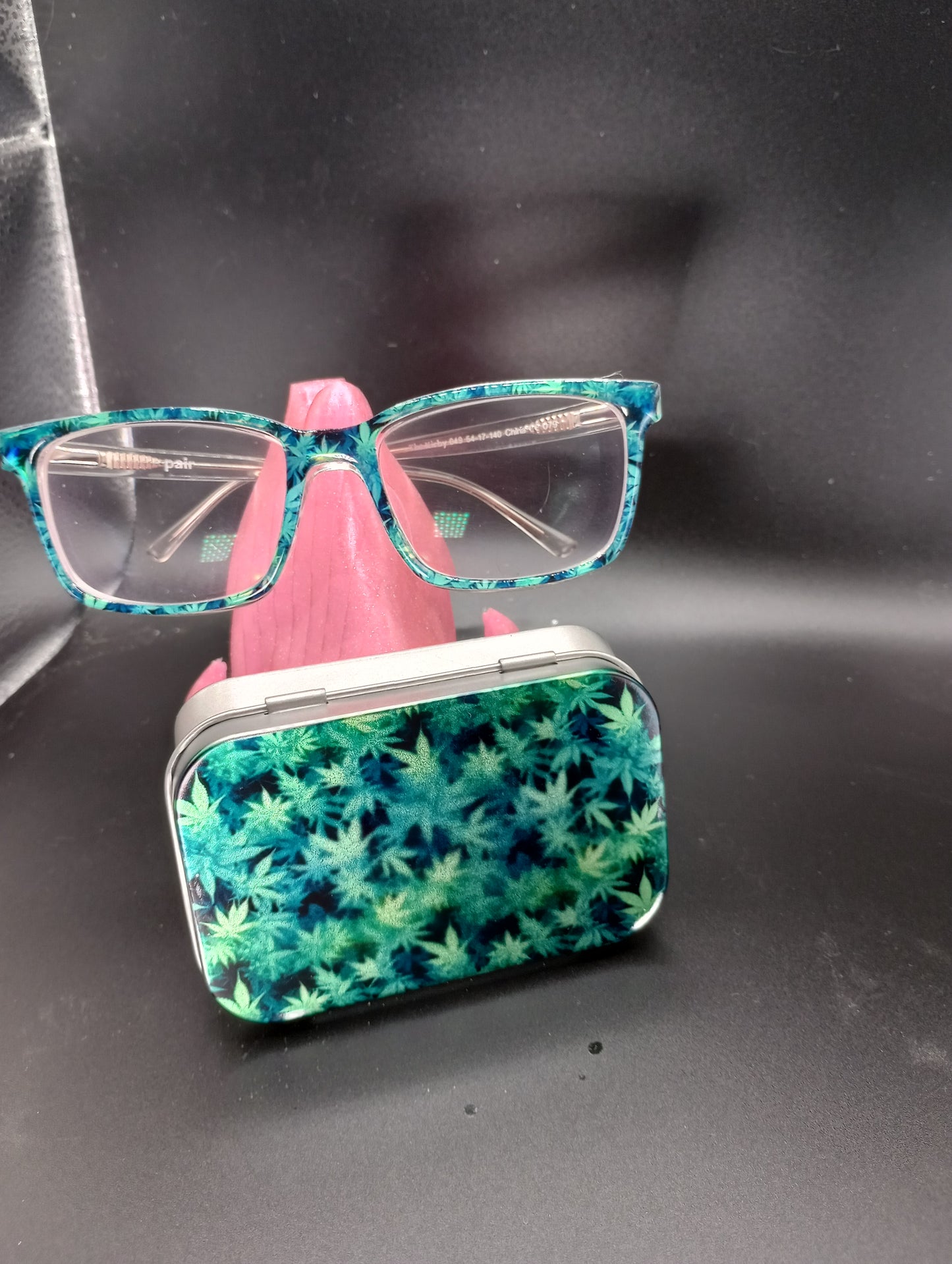 Holographic green pot leaves topper. (Add a matching mini rolling tray. ;) )