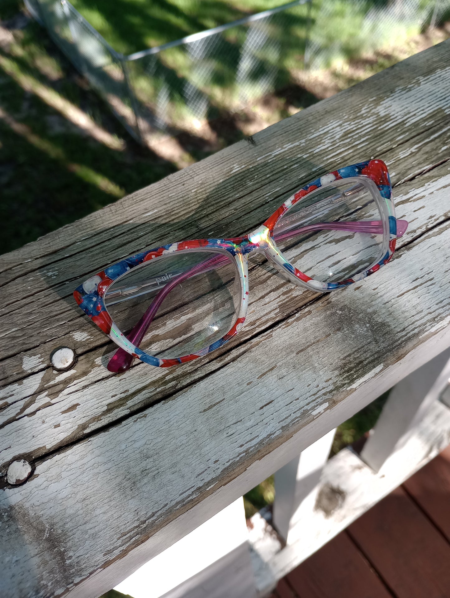 Holographic patriotic heart ballons topper. Can be done in any topper style