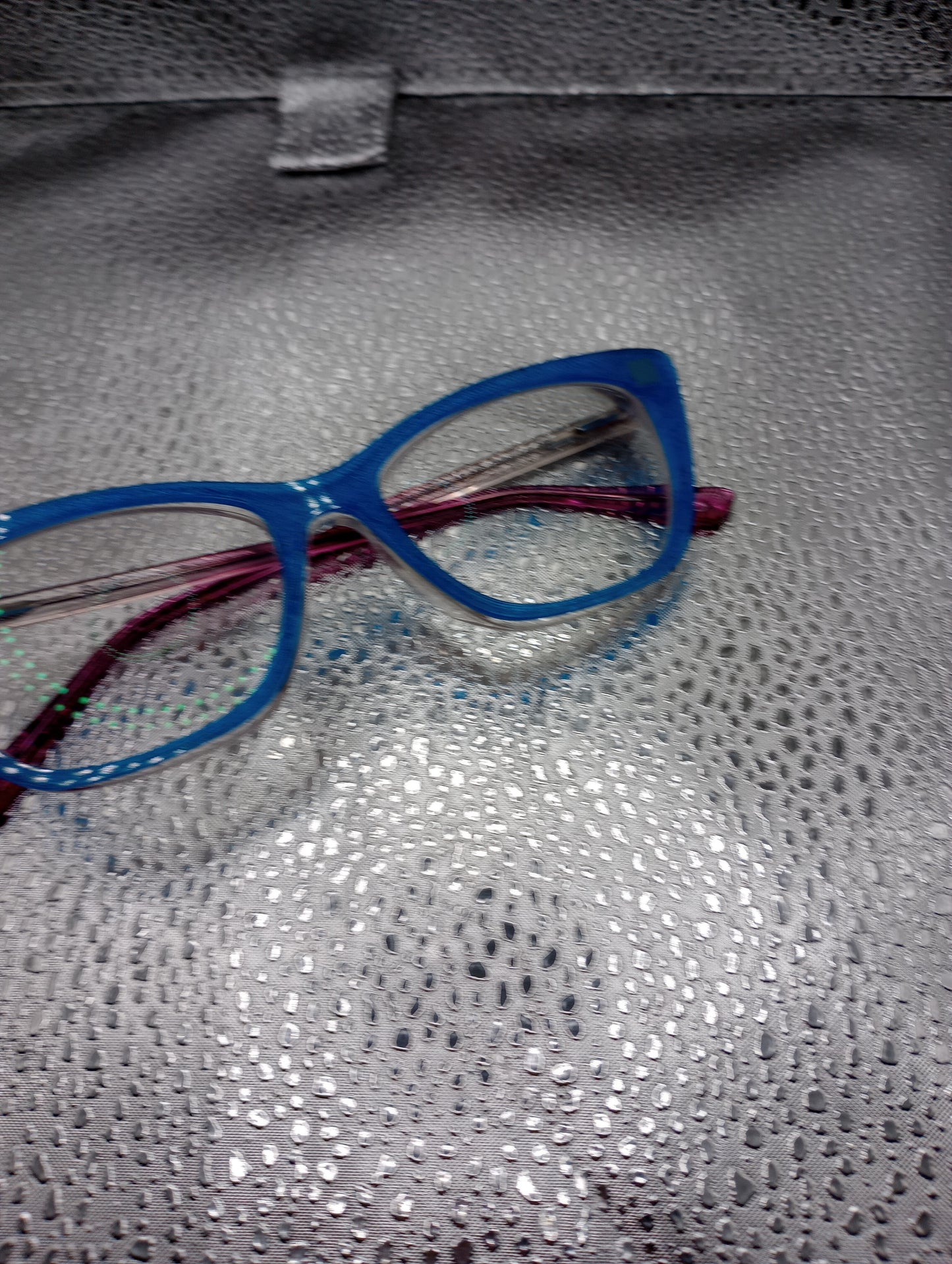 Jelly blue topper. Can be done in any topper style