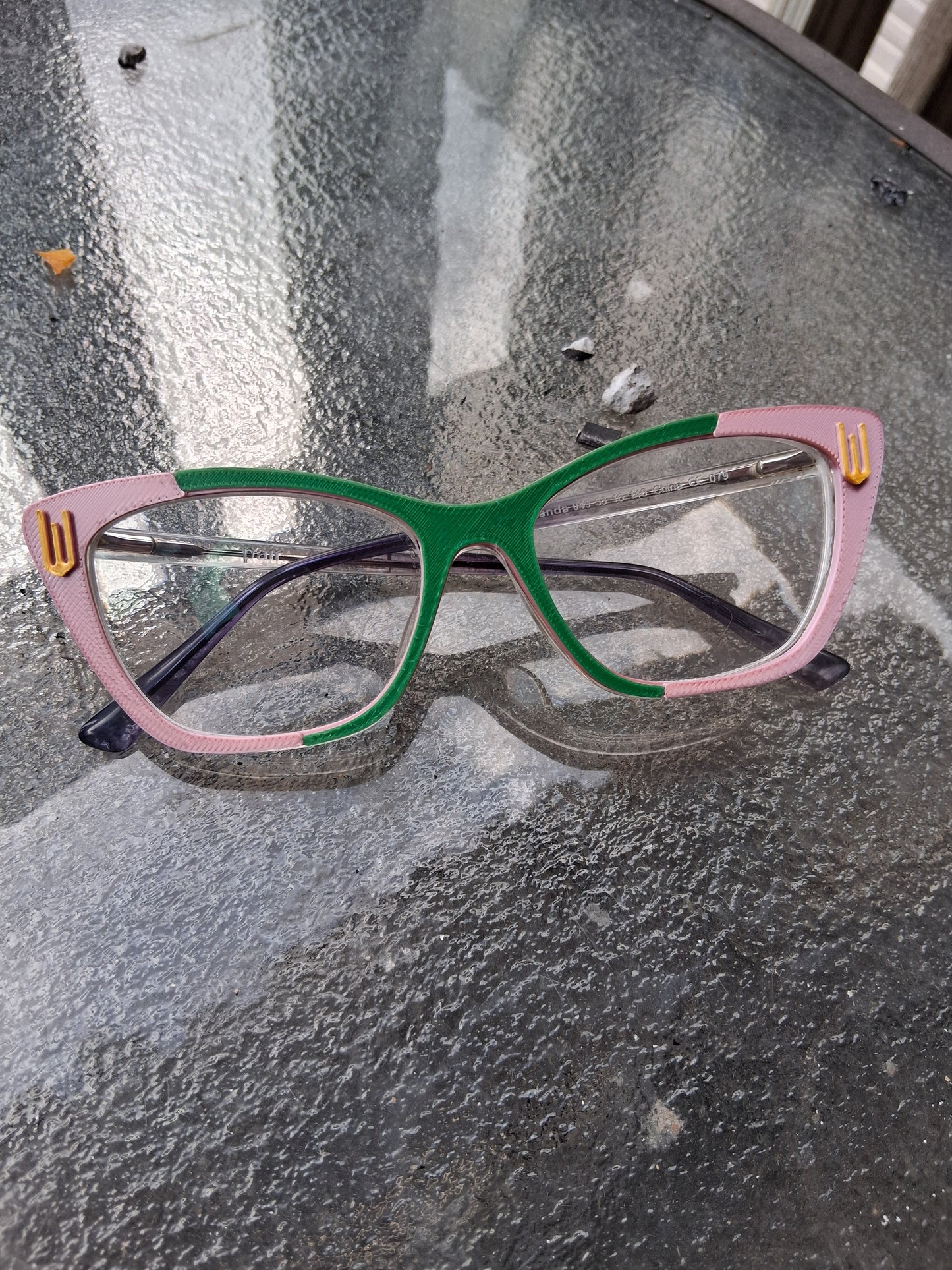 Wicked pink outside 'w' topper. Can be made in any style.