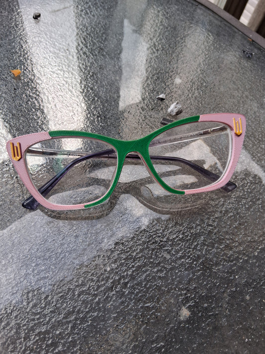 Wicked pink outside 'w' topper. Can be made in any style.